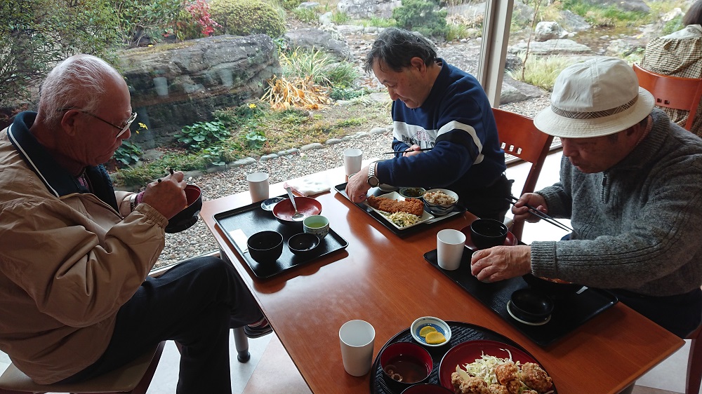 昼食④④
