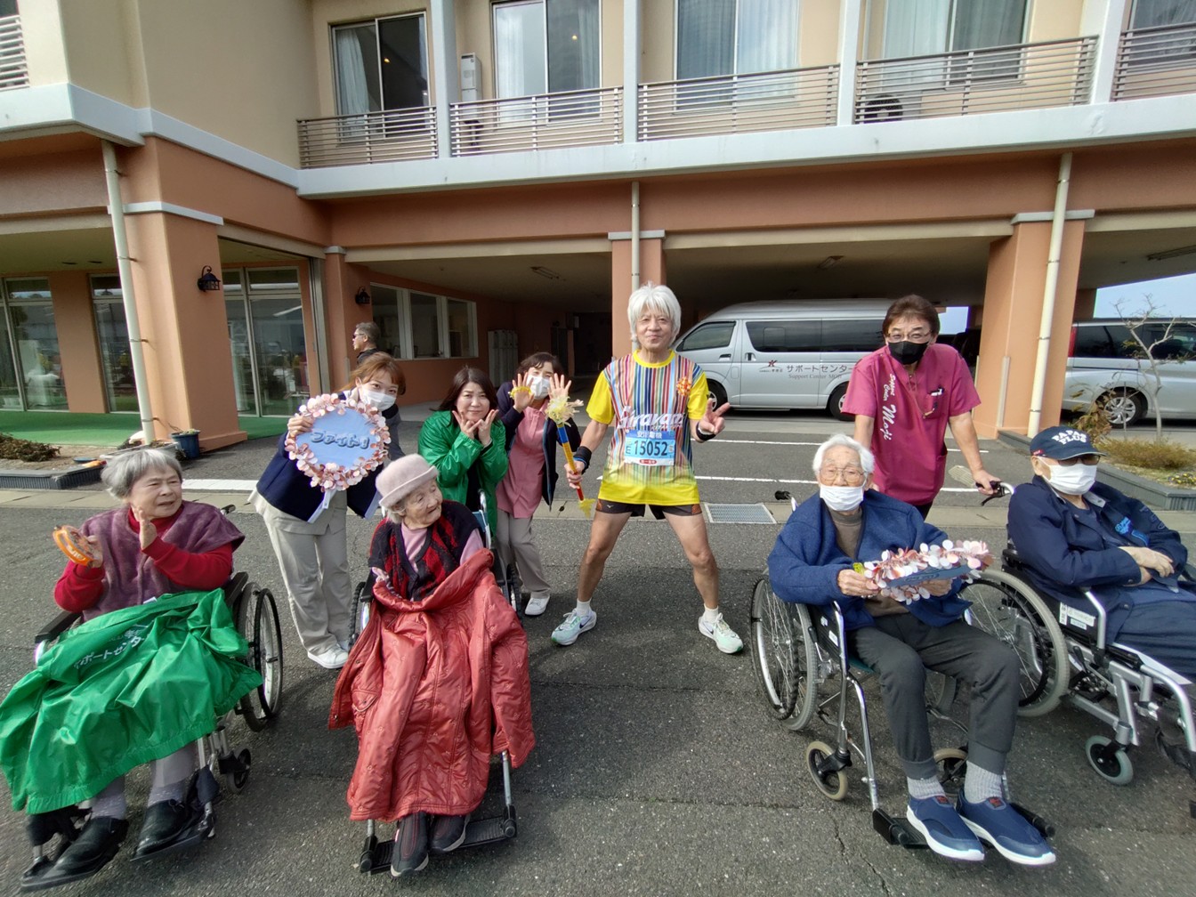 皆さんで北九州マラソンの応援を行いました＼(^o^)／ | 社会福祉法人
